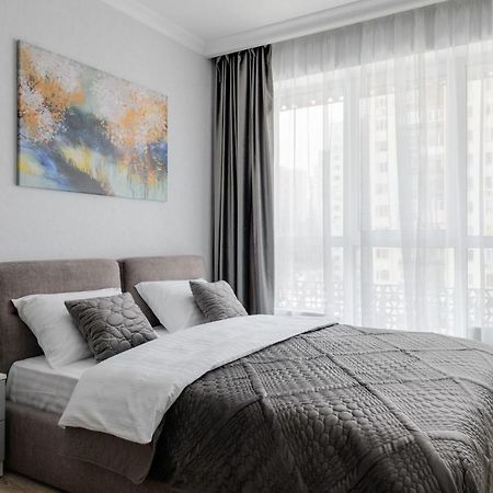 Modern New Cozy Apartment Kvartet Railway Station Kiev Exteriör bild