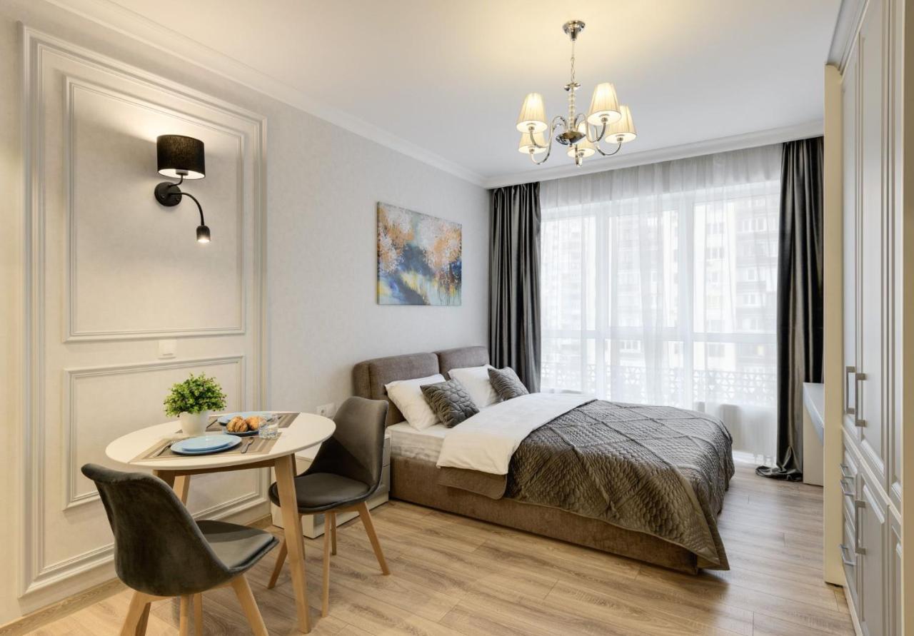 Modern New Cozy Apartment Kvartet Railway Station Kiev Exteriör bild