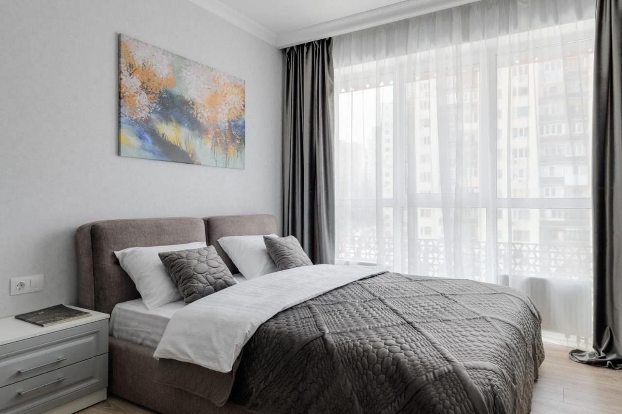 Modern New Cozy Apartment Kvartet Railway Station Kiev Exteriör bild