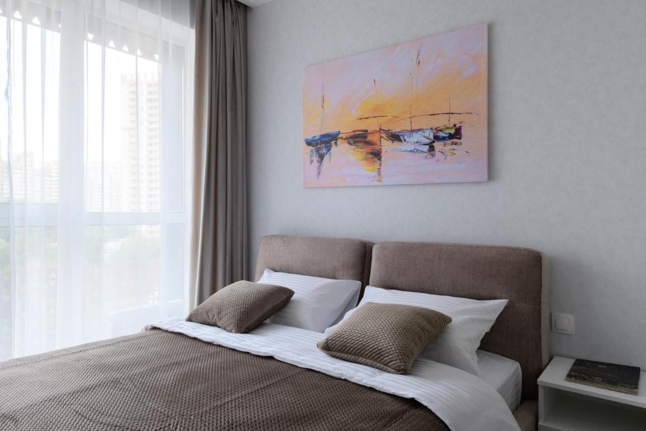Modern New Cozy Apartment Kvartet Railway Station Kiev Exteriör bild