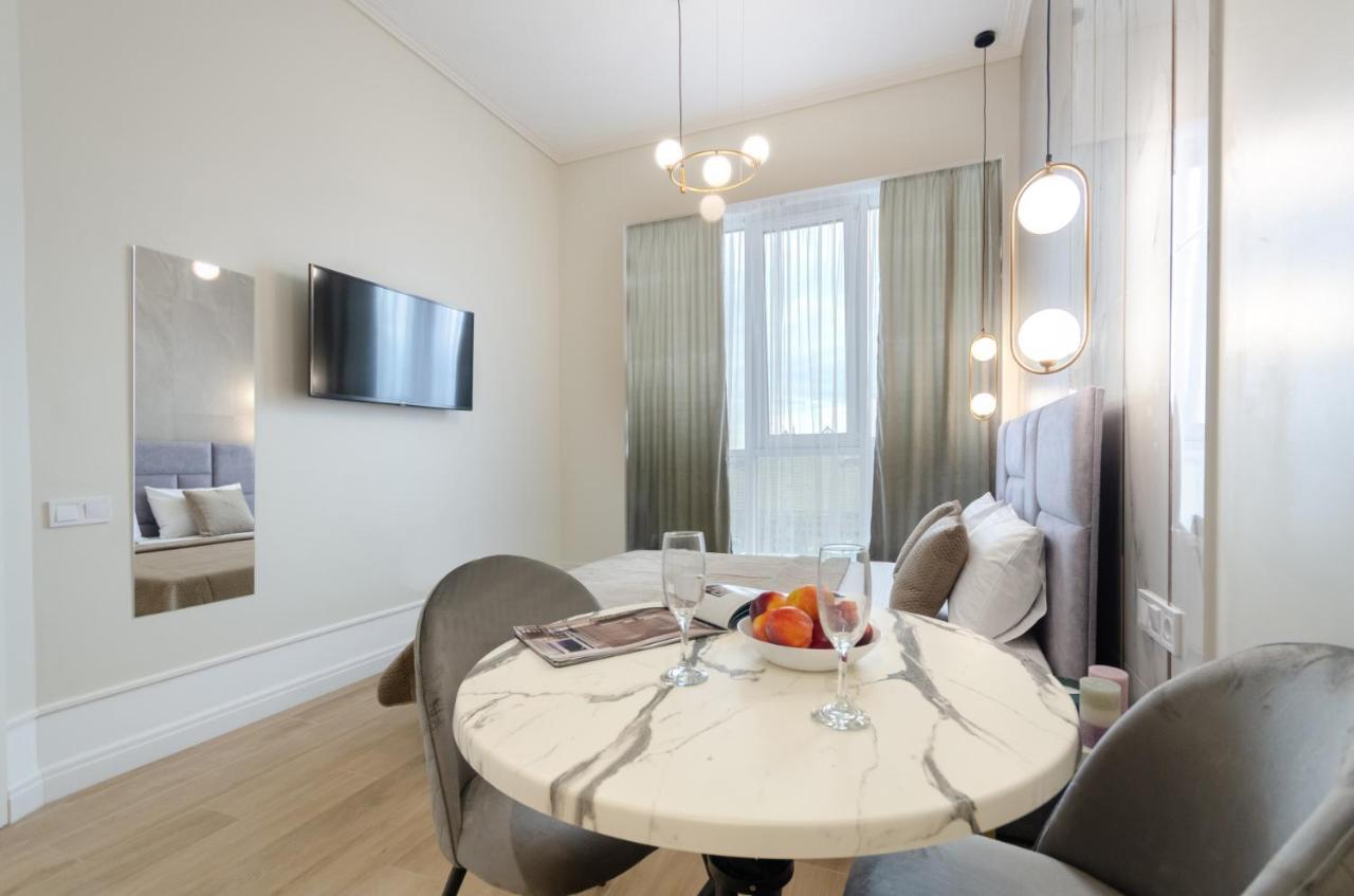 Modern New Cozy Apartment Kvartet Railway Station Kiev Exteriör bild