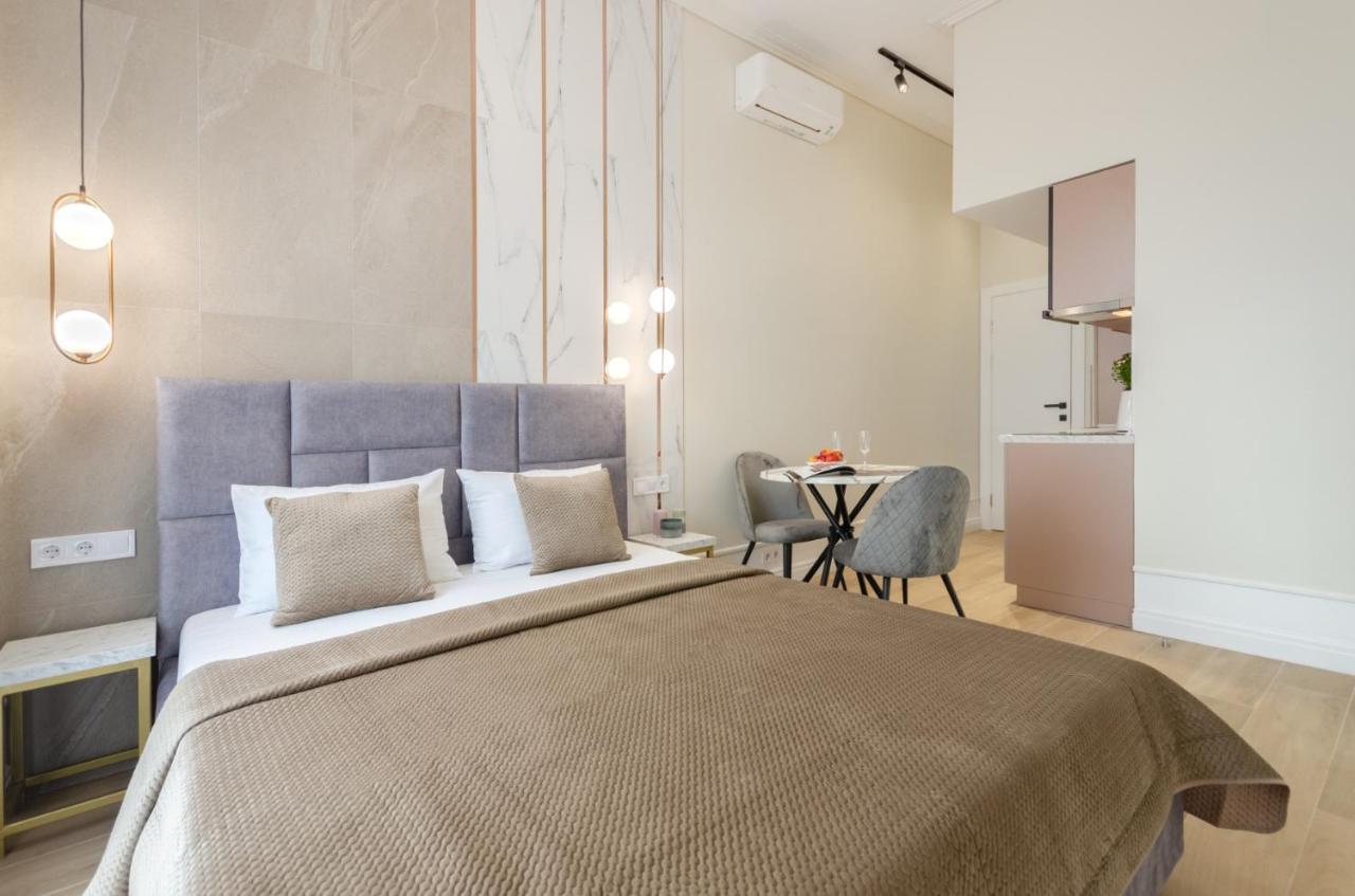 Modern New Cozy Apartment Kvartet Railway Station Kiev Exteriör bild