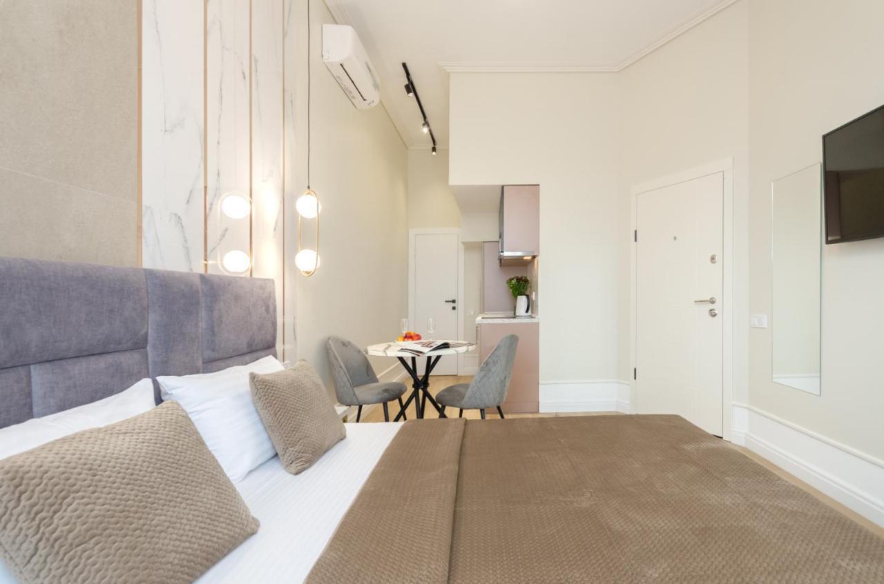 Modern New Cozy Apartment Kvartet Railway Station Kiev Exteriör bild