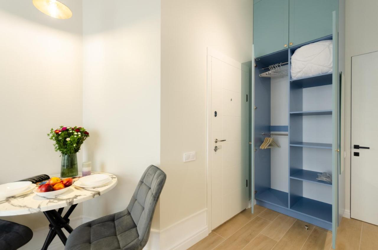 Modern New Cozy Apartment Kvartet Railway Station Kiev Exteriör bild