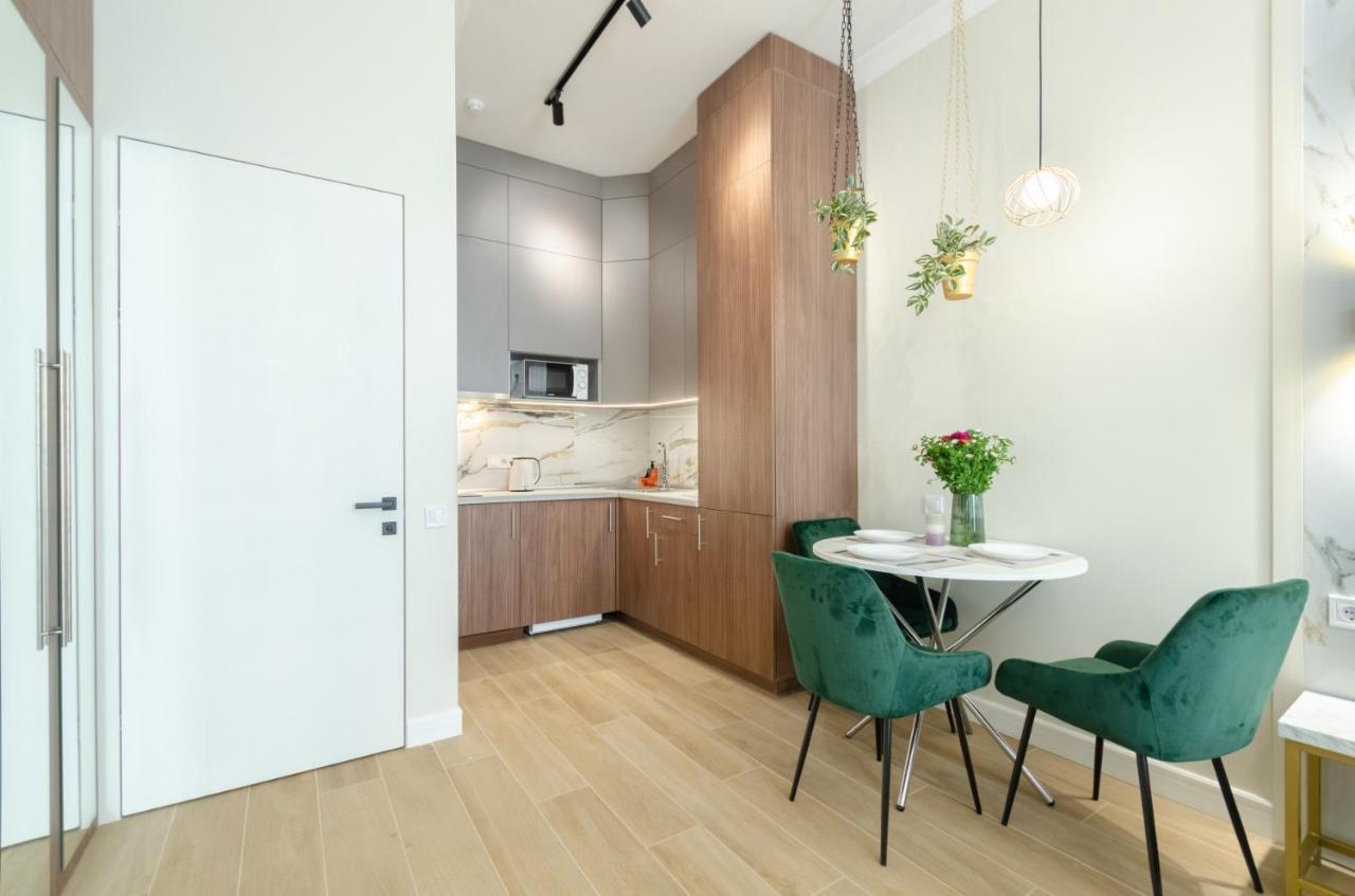 Modern New Cozy Apartment Kvartet Railway Station Kiev Exteriör bild